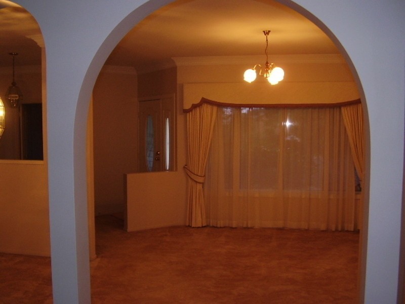 8 Dahlia Court, Middle Ridge QLD 4350