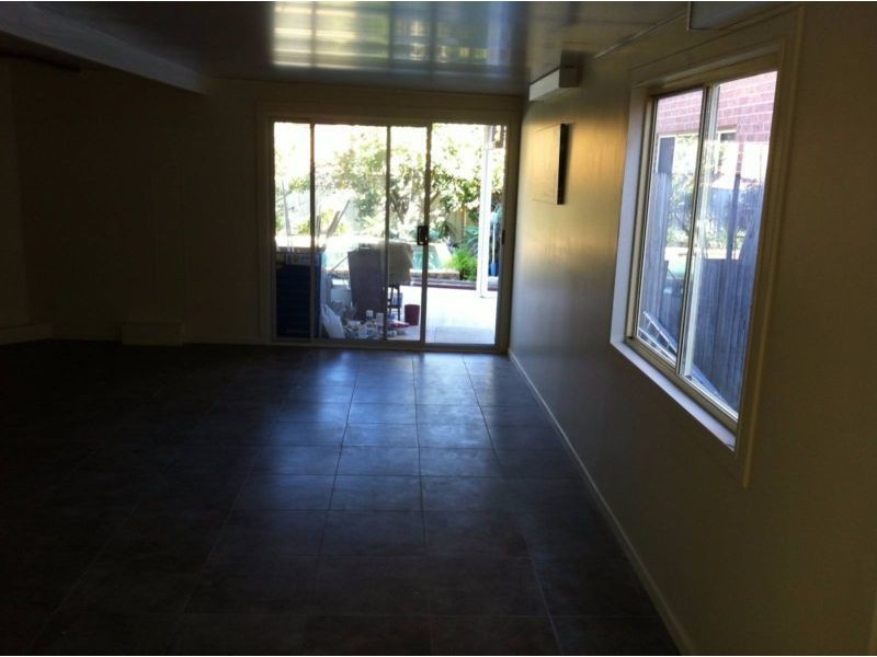 1 Lemongrass Pl, Quakers Hill NSW 2763