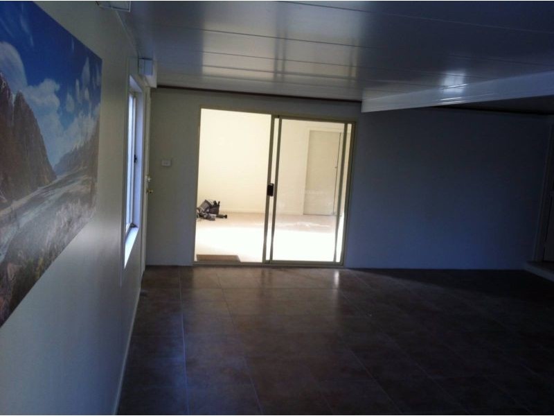 1 Lemongrass Pl, Quakers Hill NSW 2763