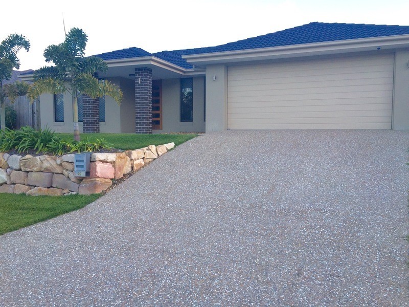 29 Ridgevale Boulevard, Holmview QLD 4207