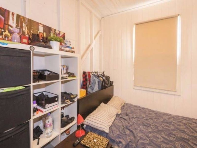 8 Hipwood St, Spring Hill QLD 4000