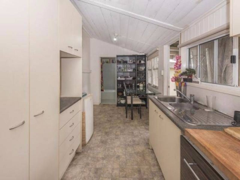 8 Hipwood St, Spring Hill QLD 4000