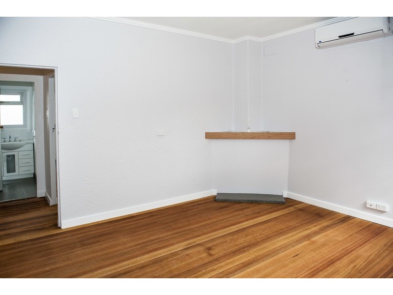 16 Yarrabin Street, Brunswick West VIC 3055