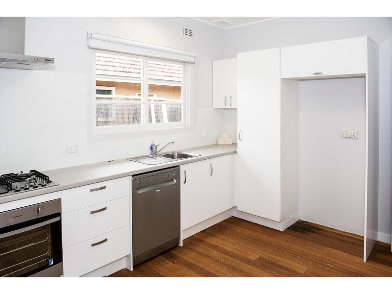 16 Yarrabin Street, Brunswick West VIC 3055