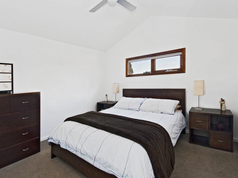 18 Falcon Grove, Metung VIC 3904