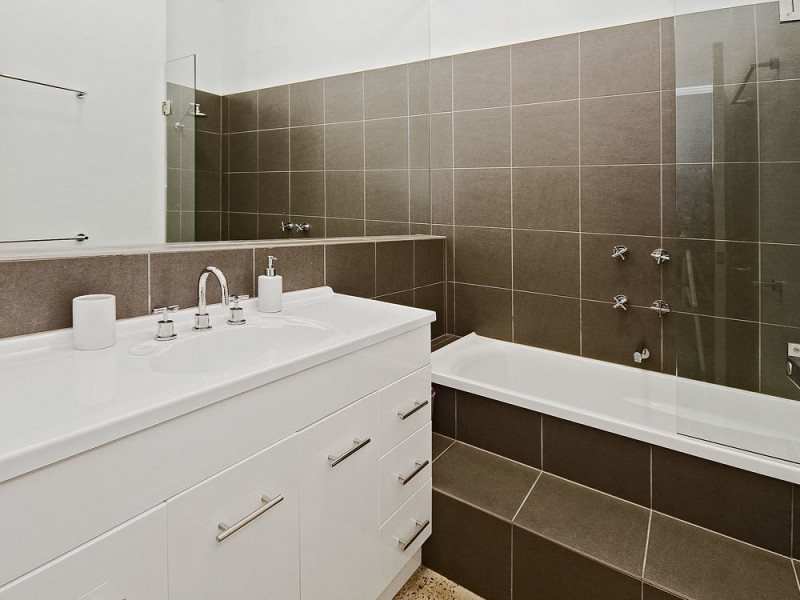 18 Falcon Grove, Metung VIC 3904