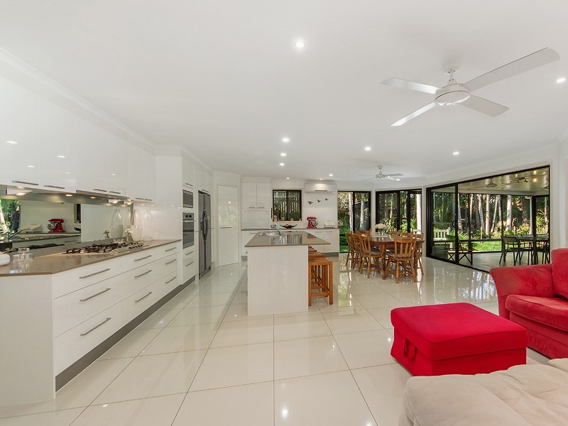 13 Peppertree Circuit, Robina QLD 4226