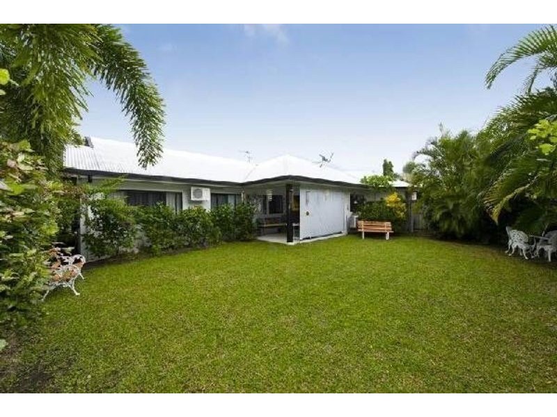 1-3 Mia St, Kewarra Beach QLD 4879