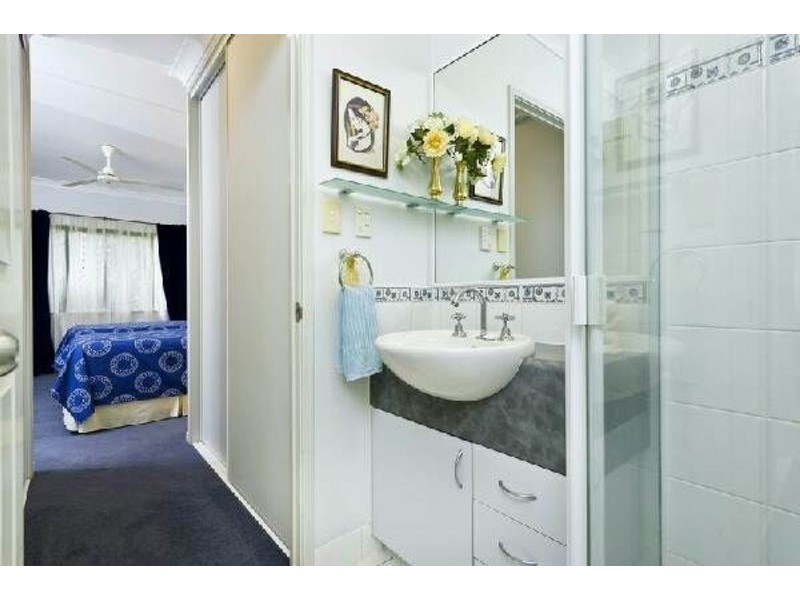 1-3 Mia St, Kewarra Beach QLD 4879