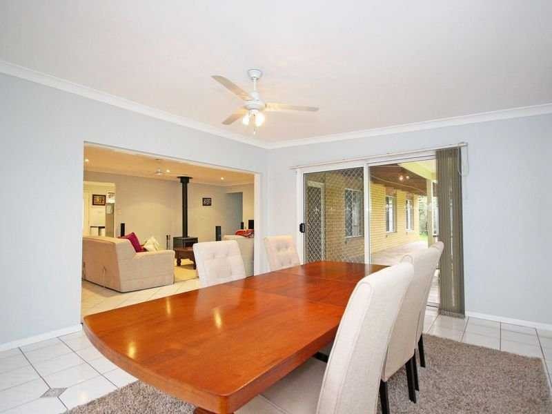 38 Islandview St, Barellan Point QLD 4306