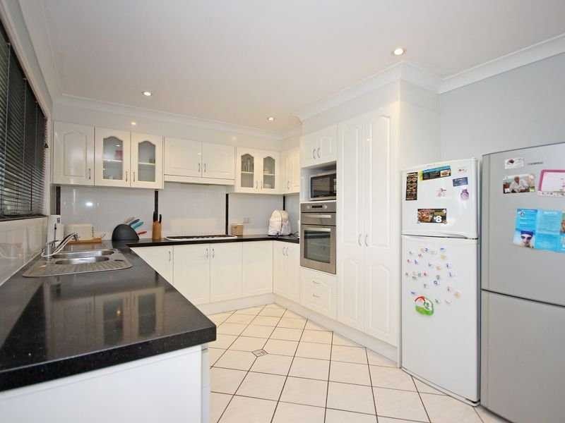 38 Islandview St, Barellan Point QLD 4306
