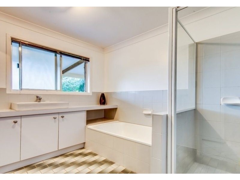 38 Islandview St, Barellan Point QLD 4306