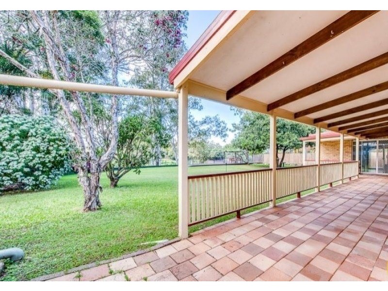 38 Islandview St, Barellan Point QLD 4306