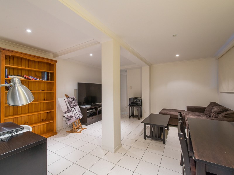 81 Clay St, New Farm QLD 4005