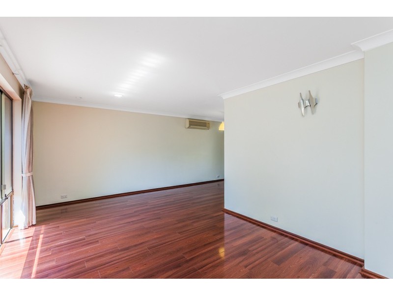 29 Collett Way, Leeming WA 6149