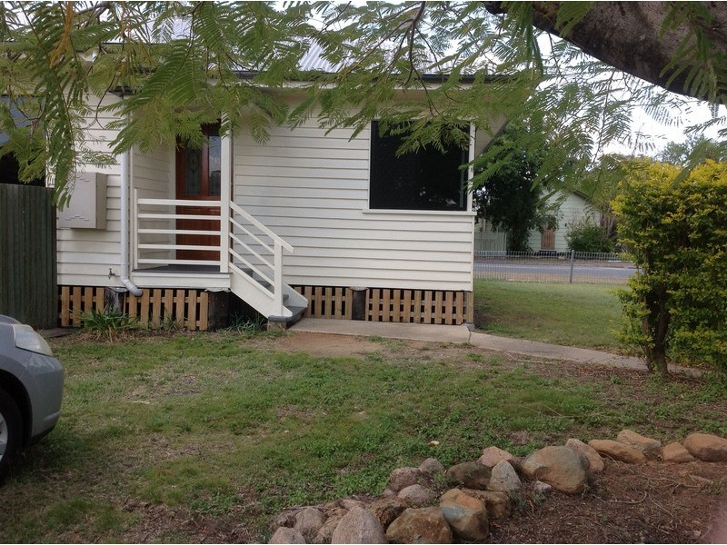 2 Hollingsworth Street, Kawana QLD 4701