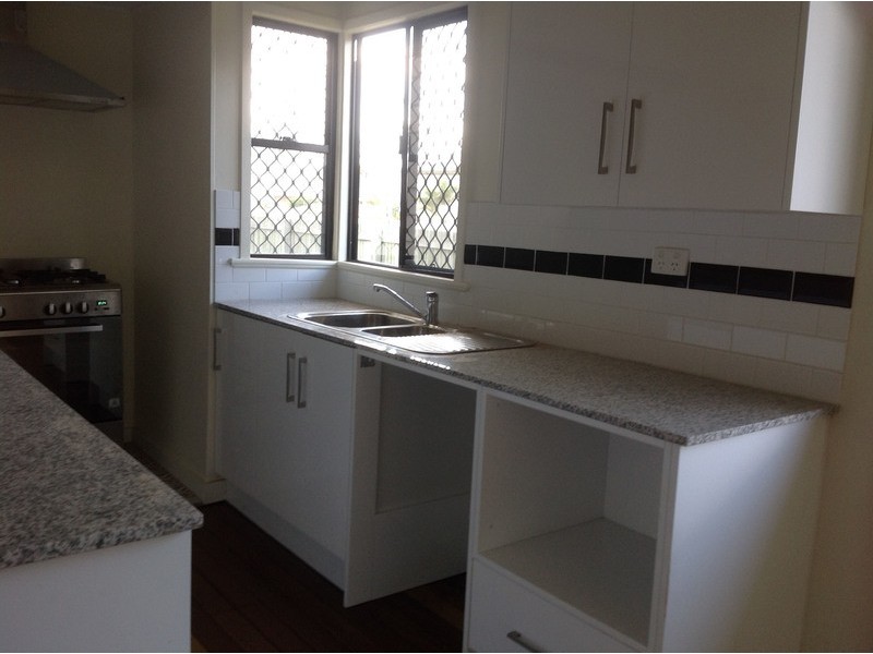 2 Hollingsworth Street, Kawana QLD 4701