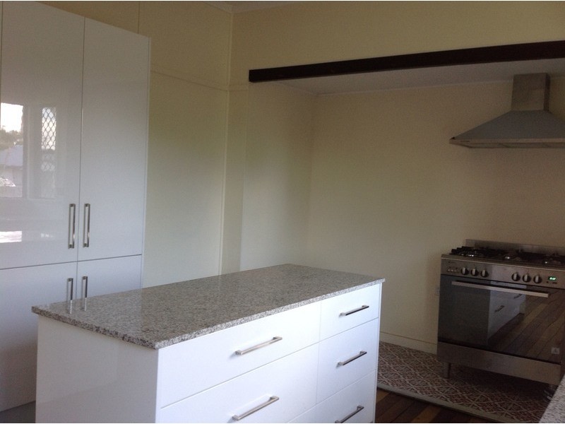 2 Hollingsworth Street, Kawana QLD 4701