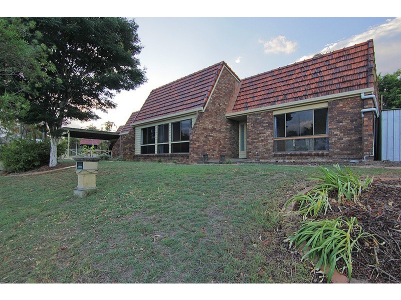 8 Maribor St, Westlake QLD 4074