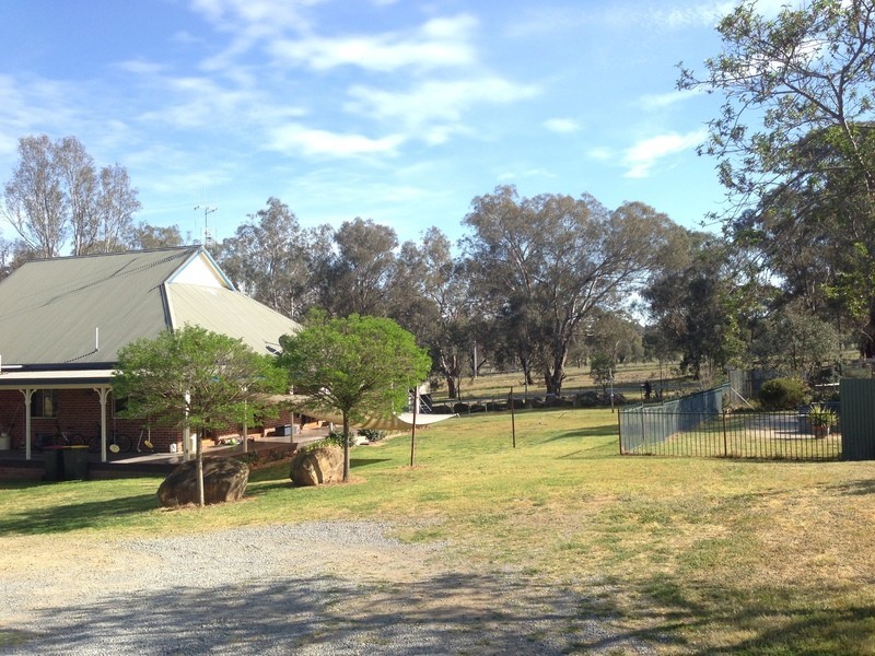 2095 Packham Drive, Manildra NSW 2865