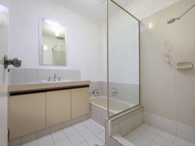 2/61 Bank Street, East Victoria Park WA 6101