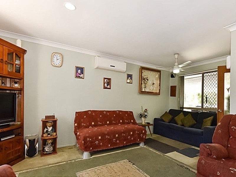 81 Gordonia Drive, Regents Park QLD 4118
