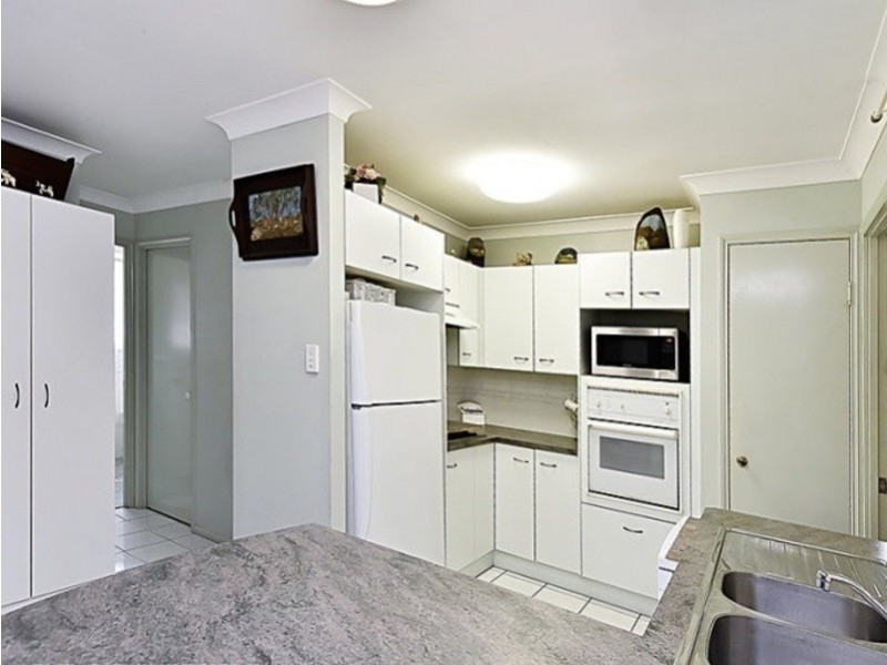 81 Gordonia Drive, Regents Park QLD 4118