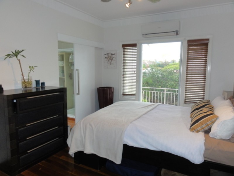 Coorparoo QLD 4151