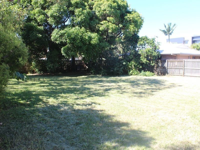 4 Smith street, West Mackay QLD 4740