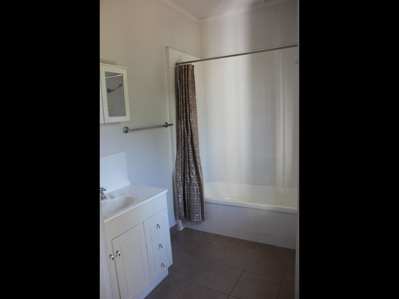 4 Smith street, West Mackay QLD 4740