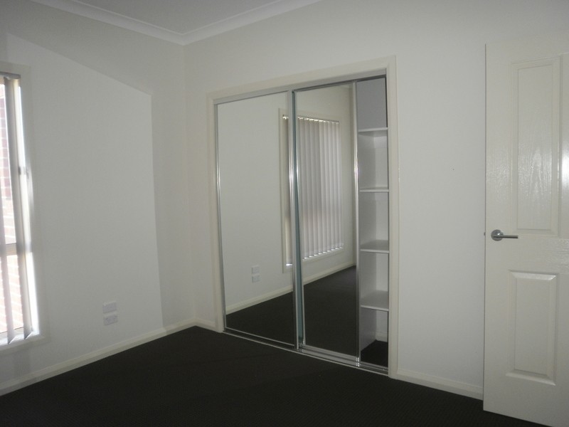 1/3 Anastasia Court, Hillside VIC 3037