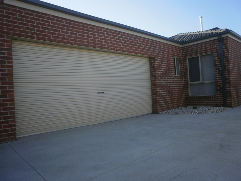 1/3 Anastasia Court, Hillside VIC 3037