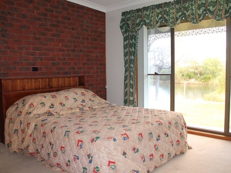 48 Robb Street, Bairnsdale VIC 3875