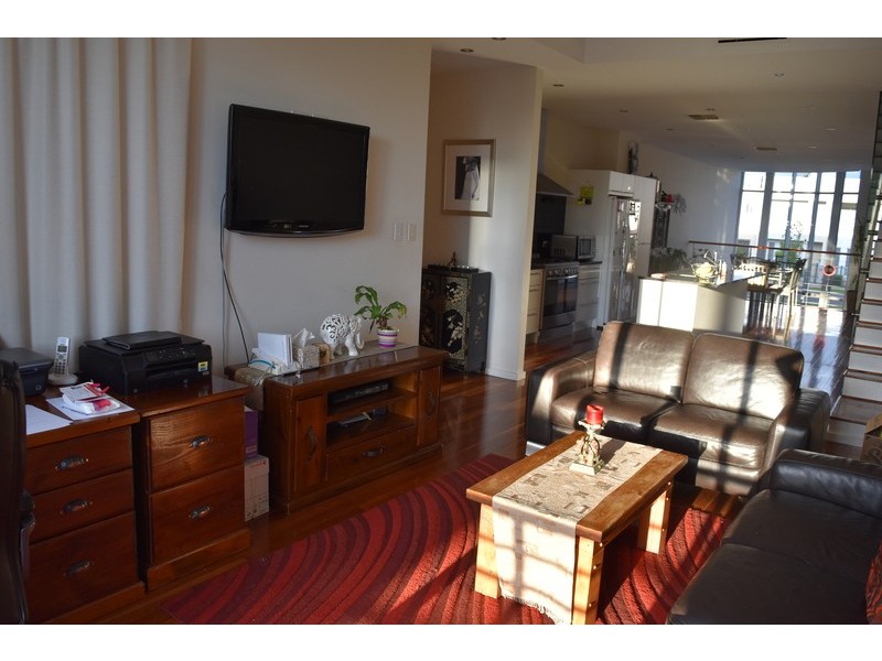 5 Azores court, Mawson Lakes SA 5095