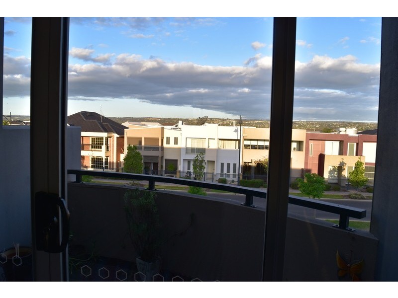 5 Azores court, Mawson Lakes SA 5095