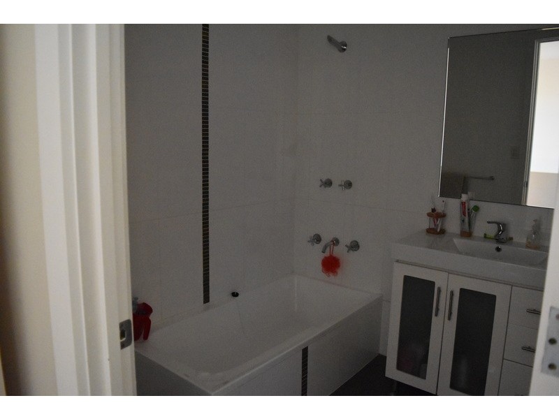 5 Azores court, Mawson Lakes SA 5095