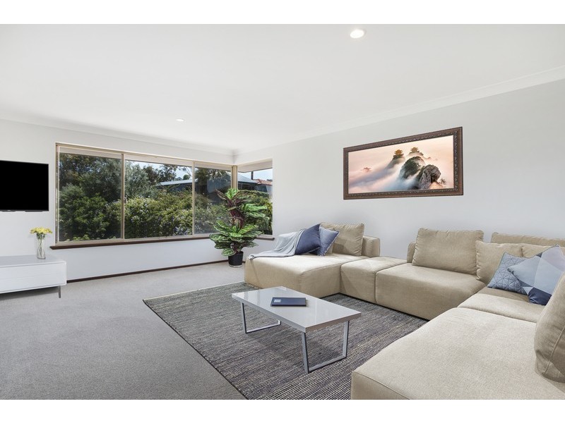 2 Rockliff Avenue, Karrinyup WA 6018