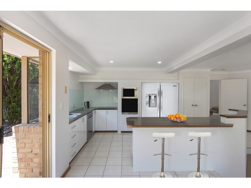 2 Rockliff Avenue, Karrinyup WA 6018