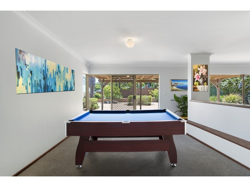 2 Rockliff Avenue, Karrinyup WA 6018