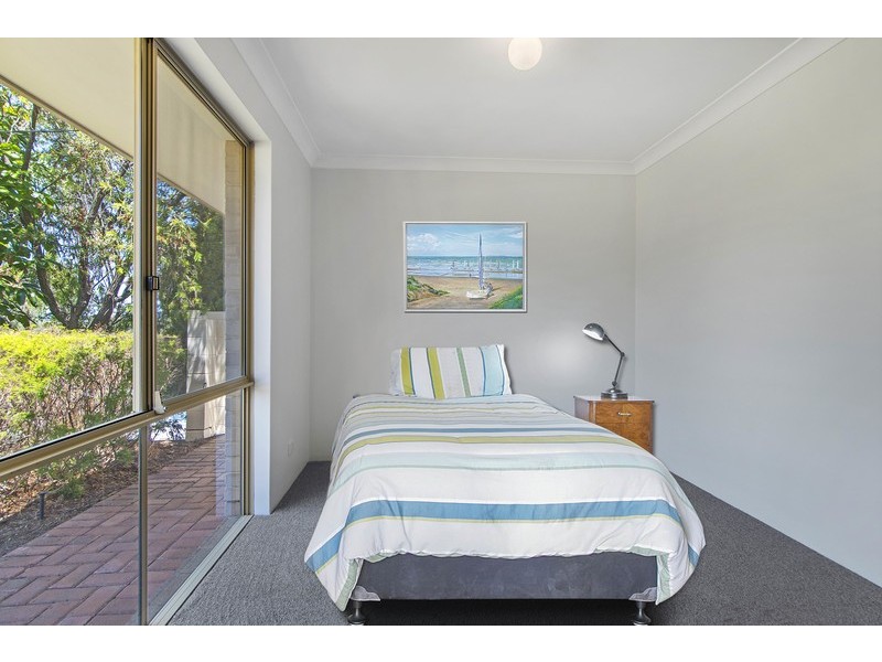 2 Rockliff Avenue, Karrinyup WA 6018