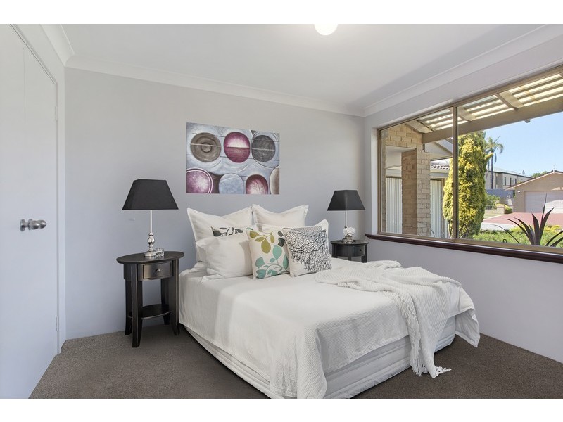 2 Rockliff Avenue, Karrinyup WA 6018