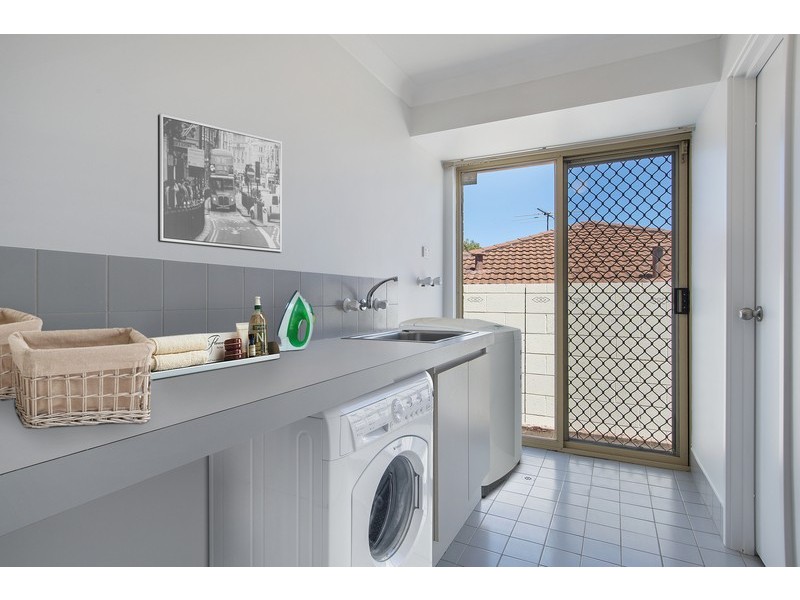 2 Rockliff Avenue, Karrinyup WA 6018