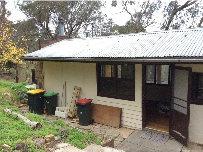 225 Watery Gully Rd, Wattle Glen VIC 3096