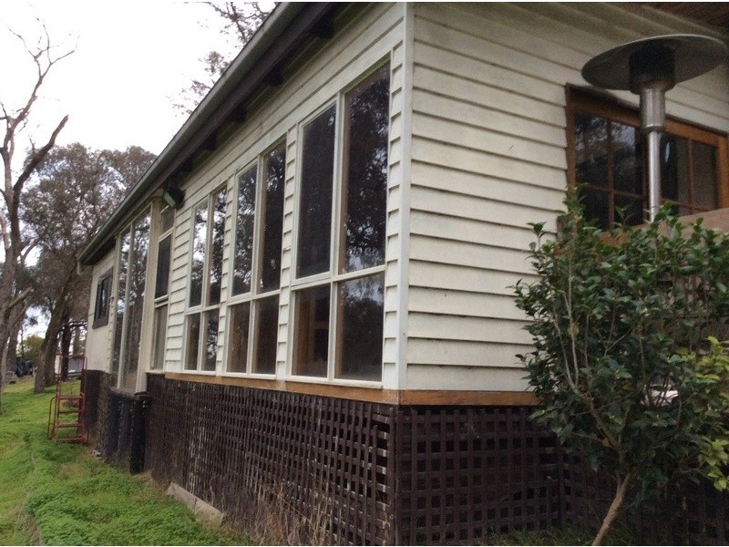 225 Watery Gully Rd, Wattle Glen VIC 3096