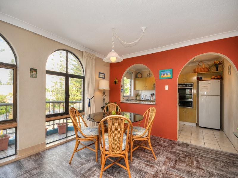 1/35 OLD BURLEIGH RD, Surfers Paradise QLD 4217