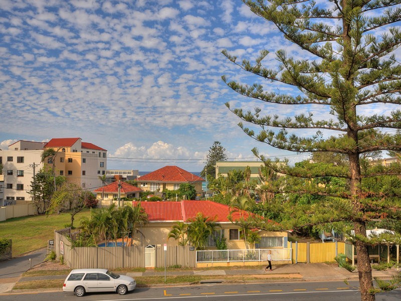 1/35 OLD BURLEIGH RD, Surfers Paradise QLD 4217