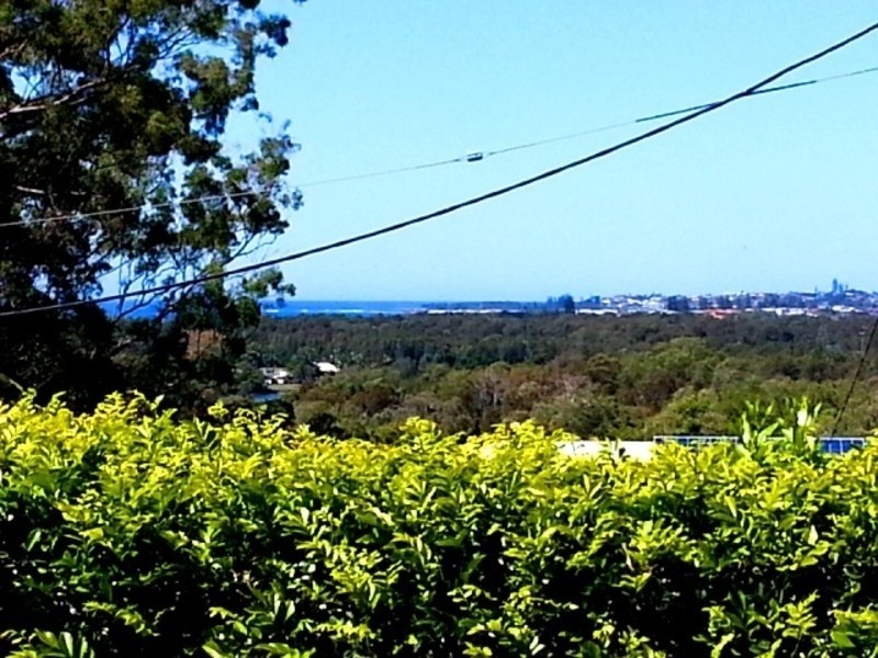 7 Martinelli Avenue, Banora Point NSW 2486