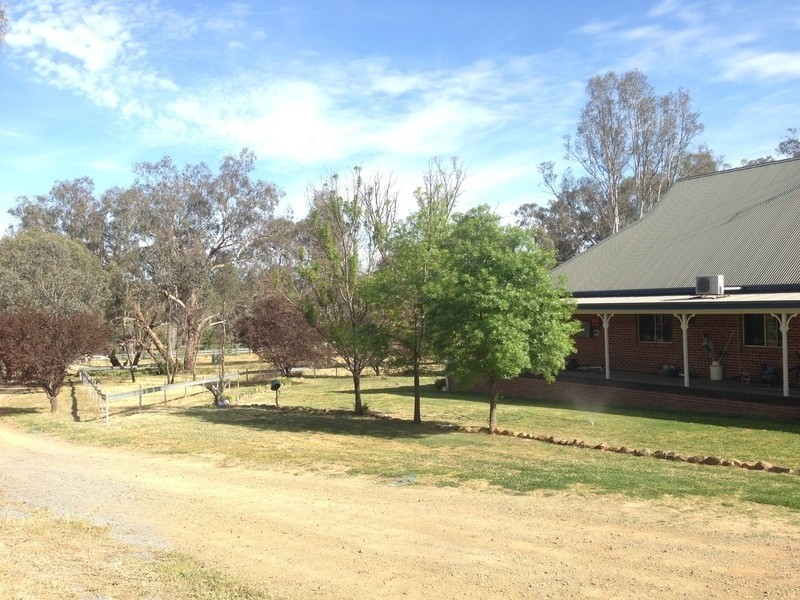 2095 Packham Drive, Manildra NSW 2865