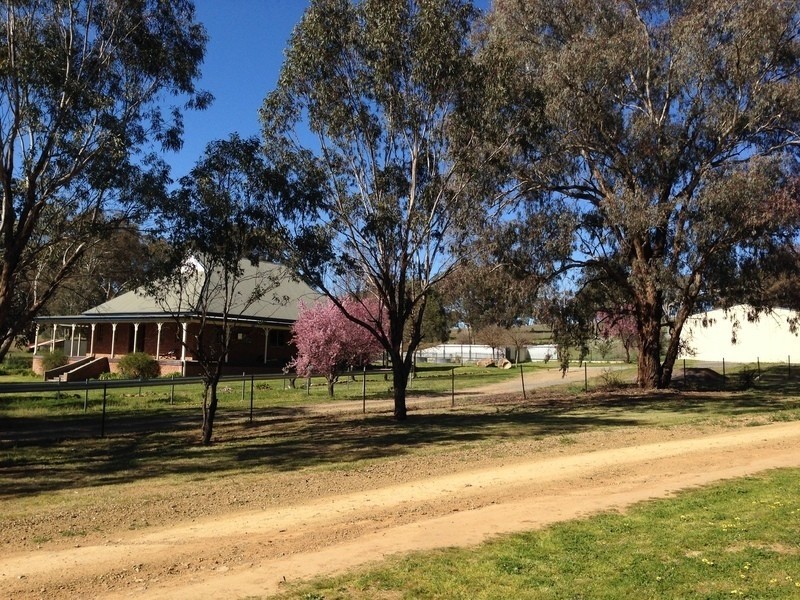 2095 Packham Drive, Manildra NSW 2865