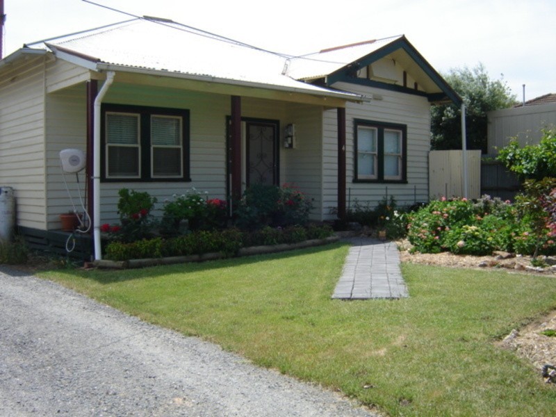 4 Mill St, St Arnaud VIC 3478